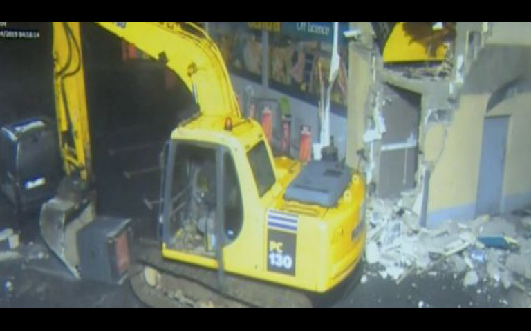 Atm theft with the help of crane