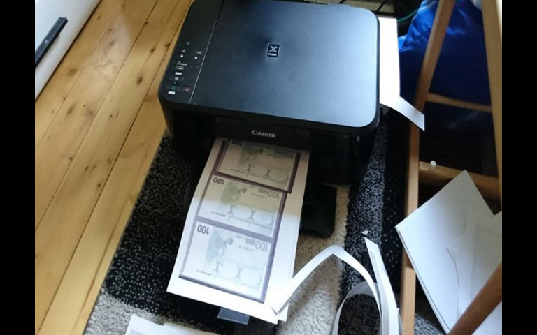 german girl printed money at home
