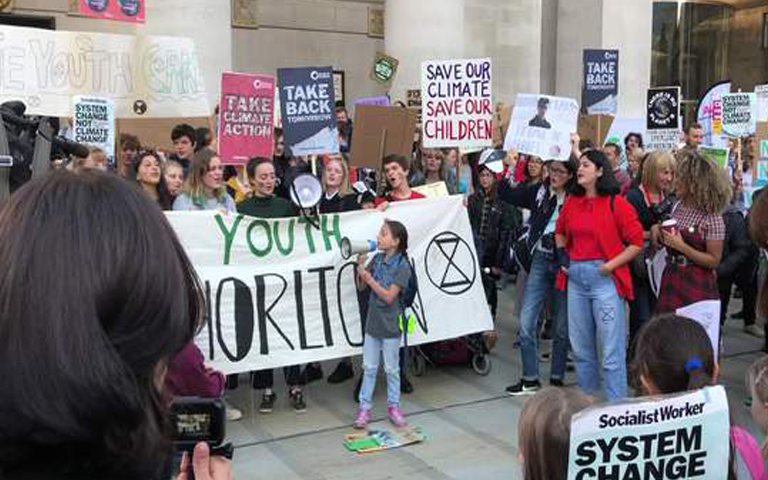  schoolchildren-take-to-the-streets-the-world-on-climate-change