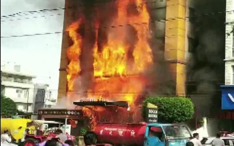 fire-breaks-out-at-a-golden-gate-in-indore