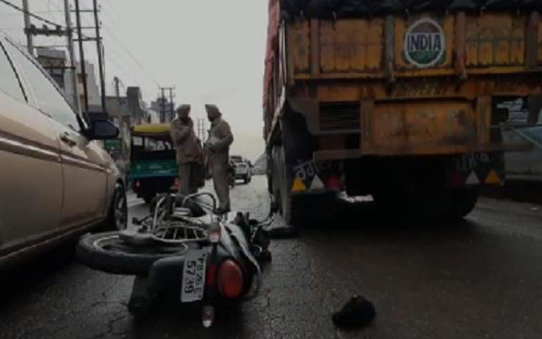youth-died-in-road-accident-khanna