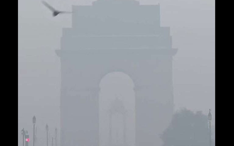 delhi-air-quality-index-crosses-over-400