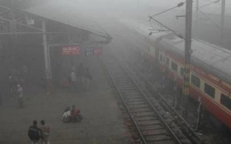 many-trains-delayed-due-to-fog-ludhiana