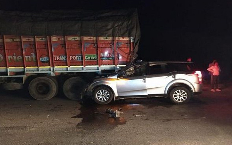 gujarat-accident-five-people-killed-one-injured