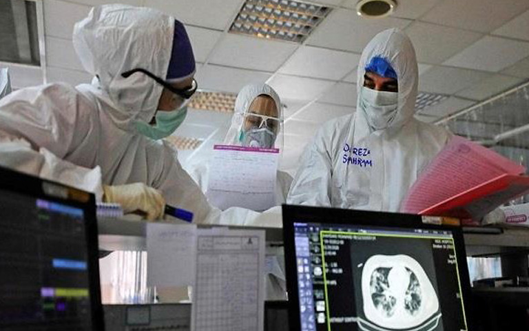 iran-10000-health-workers-corona-positive