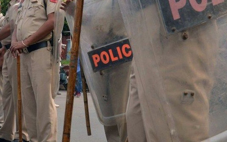 punjab-police-again-in-controversy