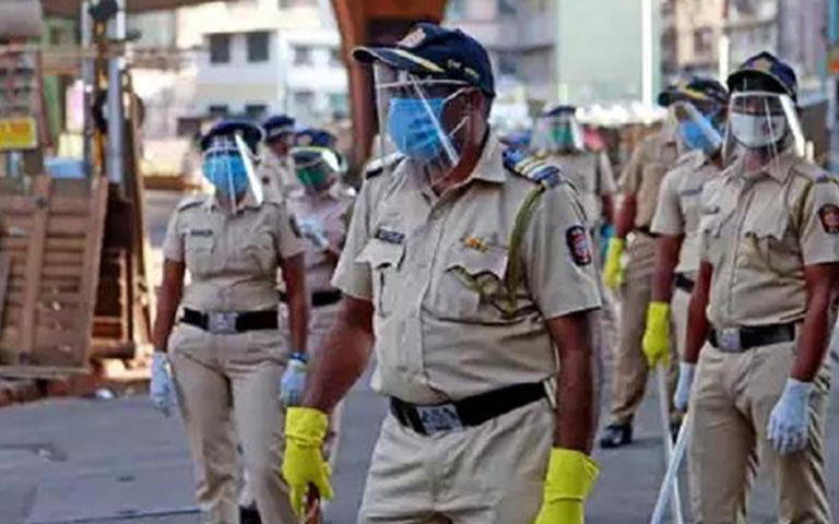 2700-police-personnel-corona-positive-in-maharashtra