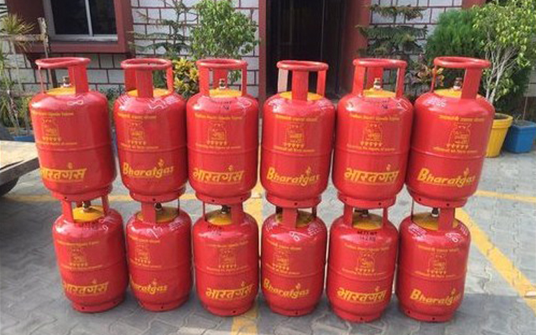 lpg-cylinders-expensive-by-indian-oil-corporation