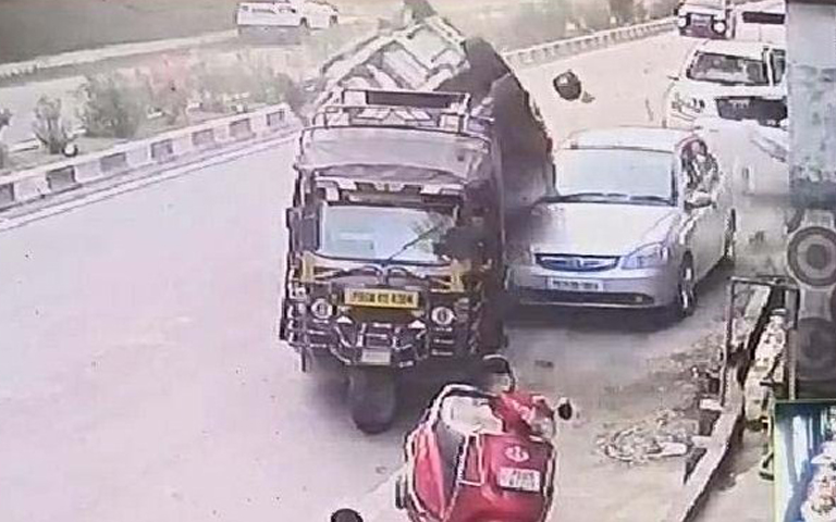 jalandhar-kapurthala-road-accident-woman-dead