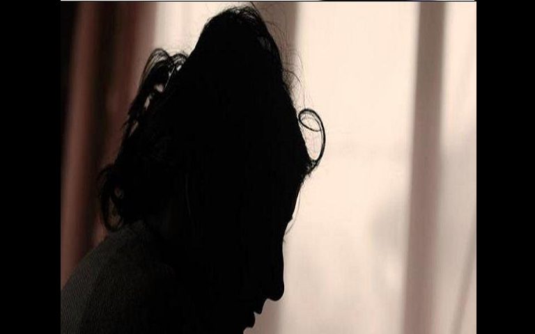 mother-try-to-commit-suicide-with-daughter-in-chanidgarh