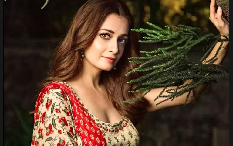 Dia Mirza's cleansing on Twitter, three tweets in a row