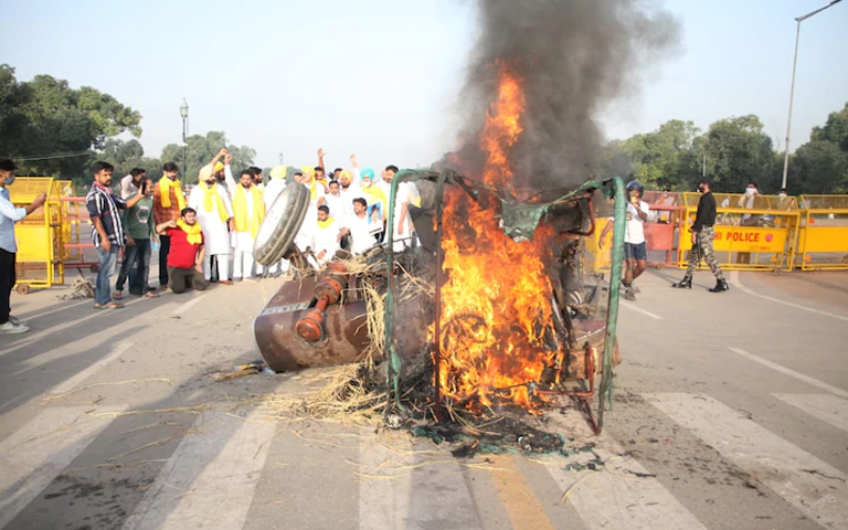 Police arrested 5 people who fire tractors on Rajpath