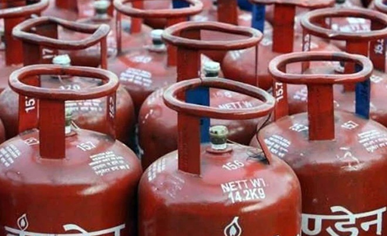 Modi-govt-to-provide-free-LPG-cooking-gas-connection-this-month